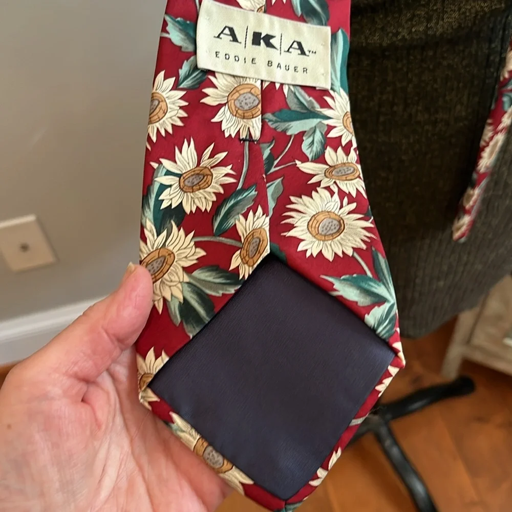 Eddie Bauer Sunflower Tie Vintage